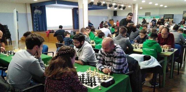 Oviedo: El ajedrecismo se volcó con el I Torneo Solidario Sataranji