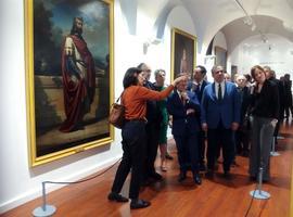El Museo de Covadonga reabre con la serie restaurada de los reyes asturianos