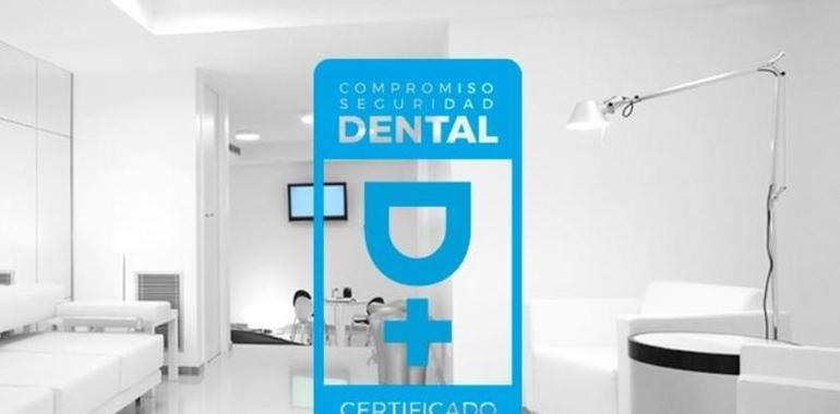 Usuarios y pacientes de clínicas dentales en Asturias con sello de calidad
