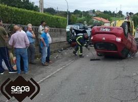 Dos heridos en accidente de tráfico en Villaviciosa
