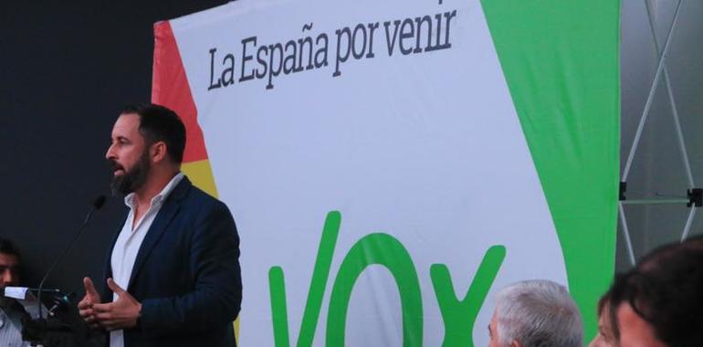 Abascal colapsa su acto en Oviedo