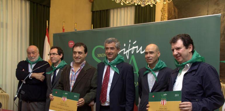 Entrega de los premios de Gijón de Sidra, durante el que se escanciaron más de 67.000 botellas