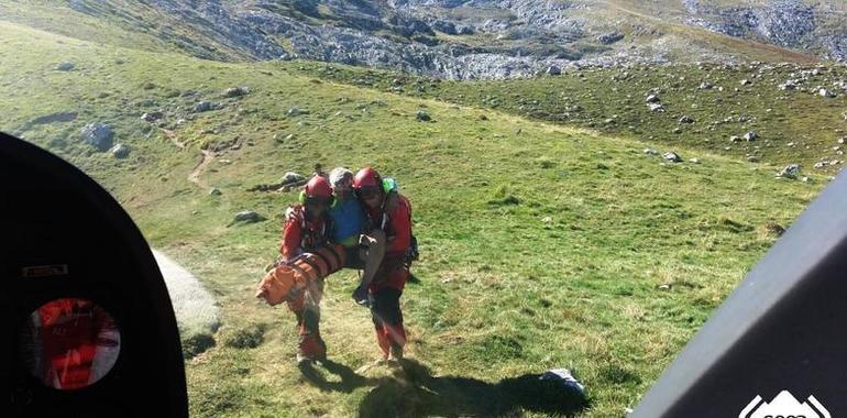 Rescatado en Cabrales un montañero lesionado en un tobillo