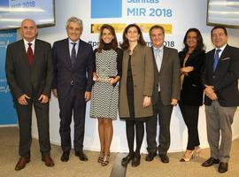 Rebeca Lorca recibe el primer accésit Mejor Médico Interno Residente 2018