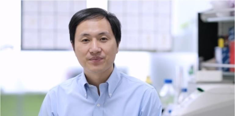 El científico chino de las gemelas modificadas genéticamente, denunciado por mala praxis