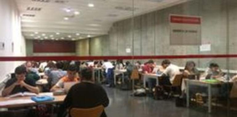 Las salas de estudio de Gijón aumentan horarios en diciembre