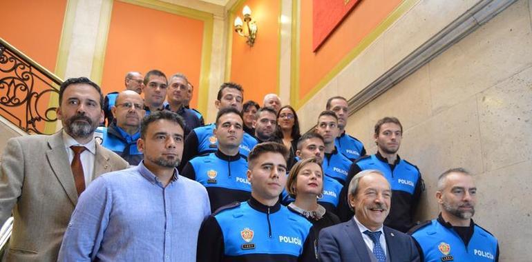 Ocho nuevos agentes de la Policía Local para Oviedo