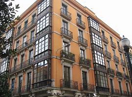 La historia del exilio asturiano, a debate en el Ateneo Obrero de Gijón