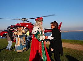 El Príncipe Aliatar, y los Reyes Magos llegan a Gijón en helicóptero