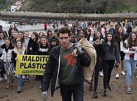 Jon Kortajarena y Greenpeace se unen contra el plástico