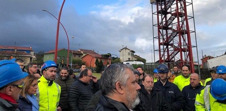 Vallina clama contra la precariedad en la concentración de auxiliares de Arcelor