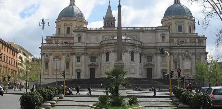 Concierto de Semana Santa en Oviedo y Misa de gaita en Roma