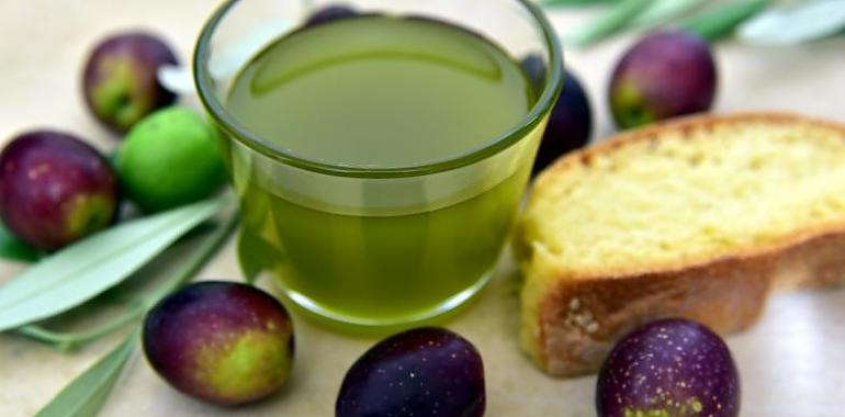 La comercialización de aceite de oliva alcanza niveles máximos en el ecuador de la campaña