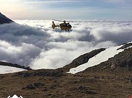 Seis senderistas cercados por la niebla rescatados en Villacastil