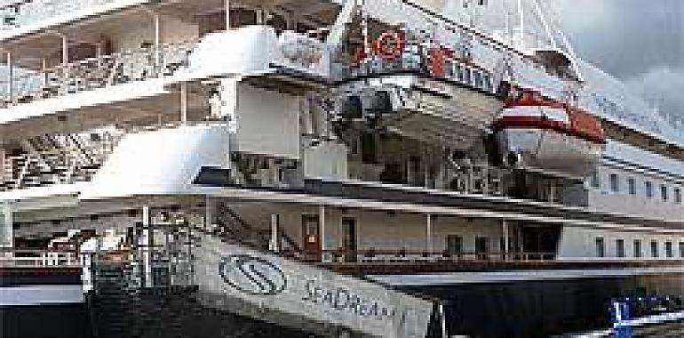 El crucero Seadream I regresa a El Musel