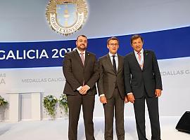 Medallas de Galicia a Javier Fernández y Juan Vicente Herrera con recuerdo de Jovellanos