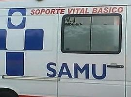 Heridos un hombre y una mujer en un choque de turismos en Castrillón