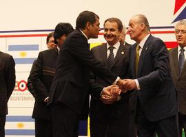 Correa protagoniza la Cumbre al pedir cambiar el Estado burgués por uno popular 