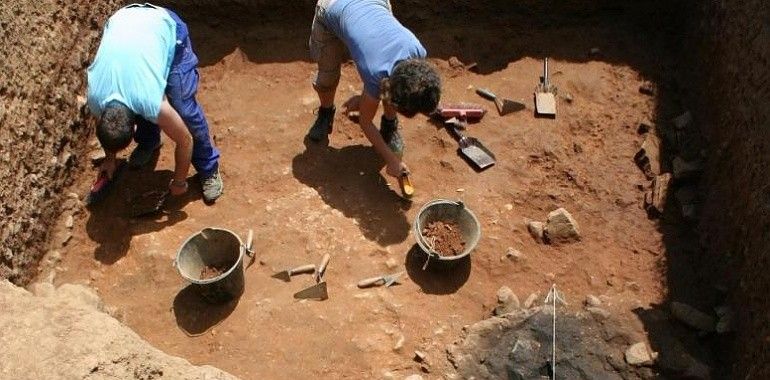 UniOvi reúne en un libro los avances arqueológicos en aldeas habitadas de Europa
