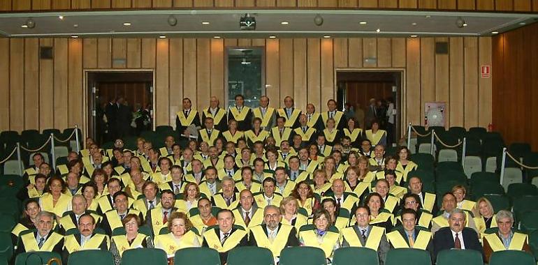 Los alumnos de la 5ª Promoción de Medicina de UniOvi se reúnen por su 40 aniversario