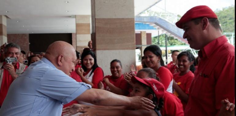 Chávez ordena la expropiación de cochineras que rodean embalse Zuata 