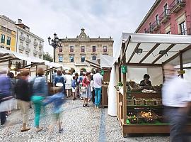 La plaza Mayor de Gijón recupera este domingo su mercado