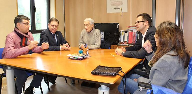 Alcalde de Oviedo y consejera de Educación buscan soluciones en sintonía