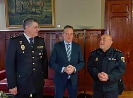 El presidente de la Junta recibe al jefe superior de la Policía Nacional en Asturias