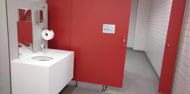 El HUCA instala los primeros baños para ostomizados en la sanidad asturiana