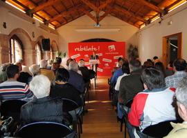 Llamazares cree que el debate de Rajoy y Rubalcaba será el de “Hernández y Fernández”