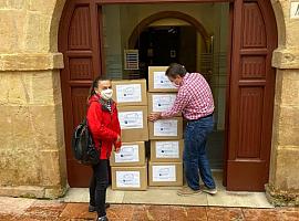 Oviedo entrega a la Universidad más de 3.000 mascarillas sanitarias para la EBAU