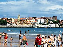 Gijón dedica 786.500 euros al Servicio de Salvamento en playas 