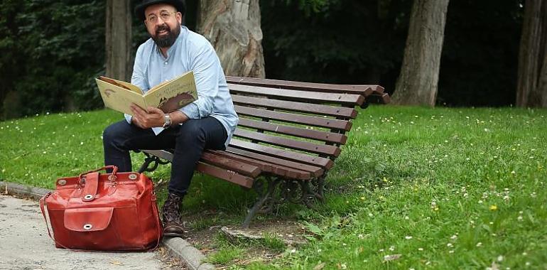 El narrador ovetense David Acera inaugura el ciclo veraniego en las bibliotecas de Oviedo