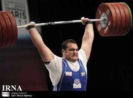 Un levantador de pesas iraní consigue el nuevo récord mundial 