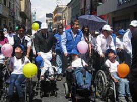 Multitudinaria marcha en Riobamba por los derechos de las personas con discapacidad 
