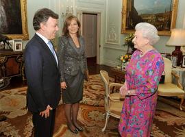 Reina Isabel se mostró muy interesada por lo que está sucediendo en Colombia