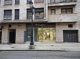 Atraco a mano armada en Oviedo: La policía busca a un hombre encapuchado que huyó con 2.000 euros