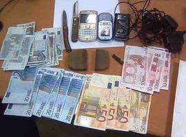 Intervención de la Policía Local  de Gijón en un \negocio\ de drogas en Magnus Blikstad