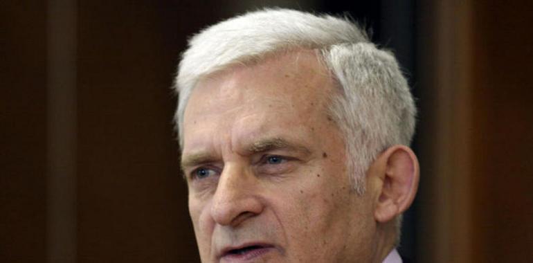 Buzek: la muerte de Bin Laden, "un paso importante" en la lucha contra el terrorismo