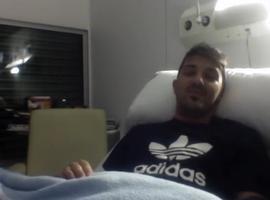 Guardiola visita a David Villa en el hospital