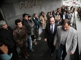 La Xunta apoya a empresarios y trabajadores de las conserveras de Cangas 