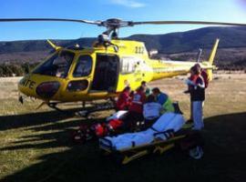 El Grupo de Rescate socorre al piloto de un parapente herido en la zona de Las Berrocosas
