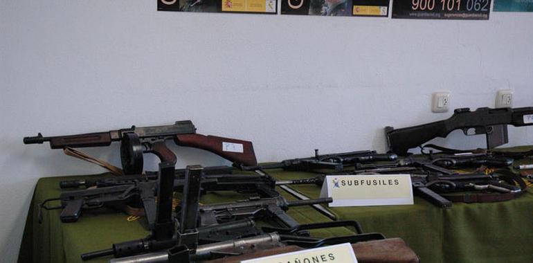 La Guardia Civil interviene armamento de guerra para coleccionistas