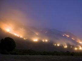 La lluvia llega por fin al incendio forestal chubutense