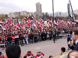 Al-Assad interviene en público ante decenas de miles de sirios
