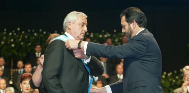 Otto Pérez Molina juró su cargo de Presidente ante el Congreso guatemalteco