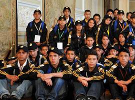 Niños colombianos de las Escuelas del Real Madrid  viajan a España 