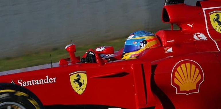 Alonso estrena su nuevo monoplaza con problemas