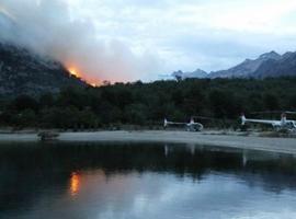 Un voraz incendio forestal se extiende por \Corazón de Isla\  en la Tierra del Fuego