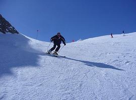 Fuentes de Iniverno mantiene esquiables 14 de sus 15 pistas